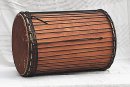 African dundun: Mali dundunba djun djun drum in lingue