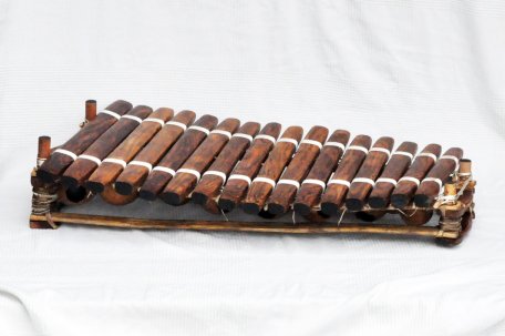 Diatonic Guinea balafon 16 keys