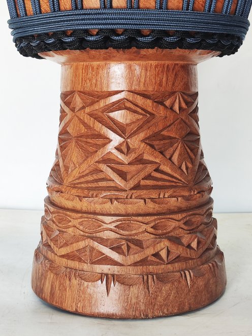 Custom-made djembe - Signature Guinea djembe