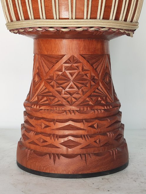 Custom-made djembe - Signature Guinea djembe