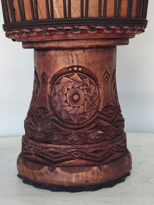 Custom-made djembe - Signature Guinea djembe