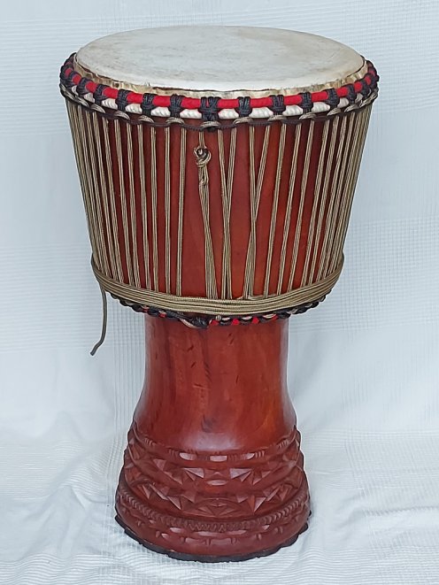 Mahogany (djala) Guinea djembe - High end djembe