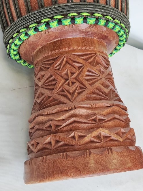 Lengue Guinea djembe - High end djembe