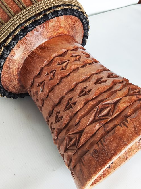 Custom-made djembe - Signature Guinea djembe