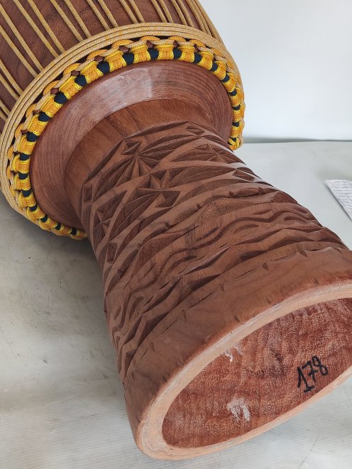 Custom-made djembe - Signature Guinea djembe