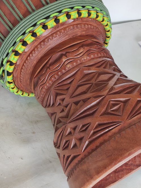 Custom-made djembe - Signature Guinea djembe