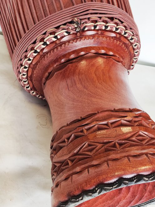 Custom-made djembe - Signature Guinea djembe