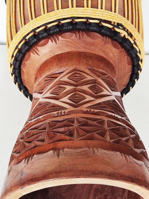 Custom-made djembe - Signature Guinea djembe