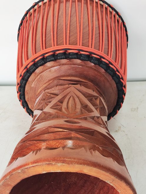 Custom-made djembe - Signature Guinea djembe