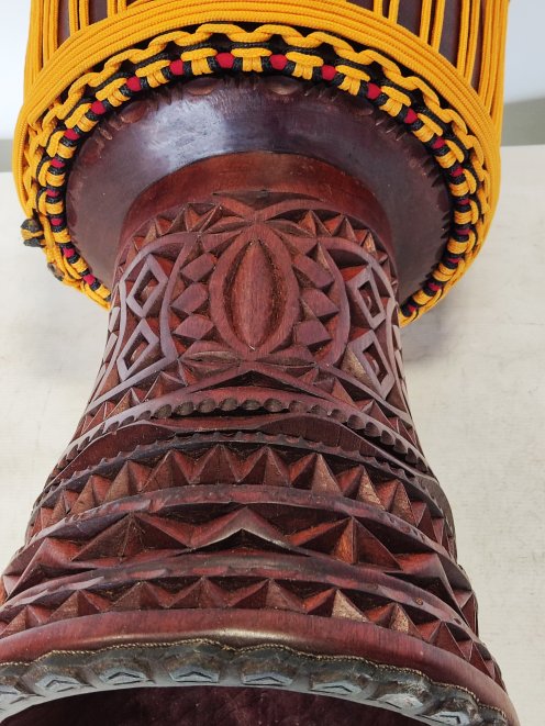 Custom-made djembe - Signature Guinea djembe