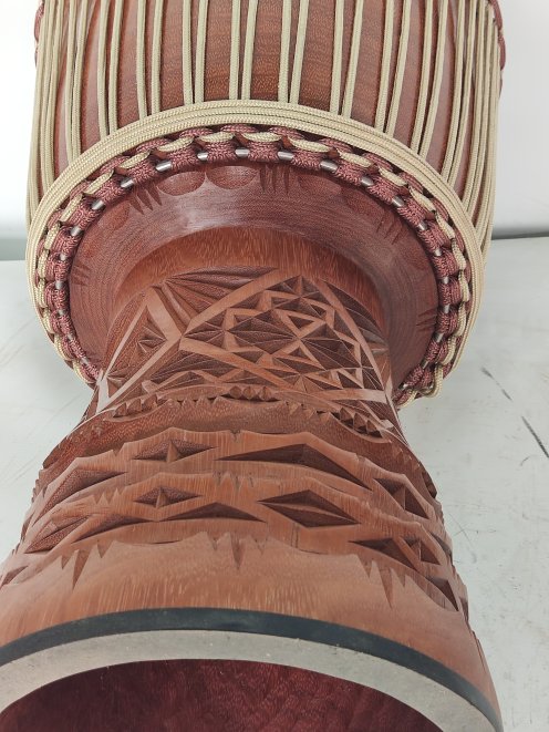 Custom-made djembe - Signature Guinea djembe