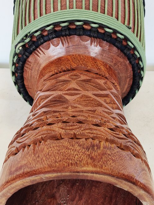 Custom-made djembe - Signature Guinea djembe