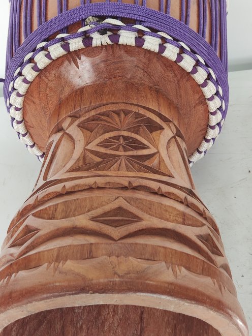 Custom-made djembe - Signature Guinea djembe