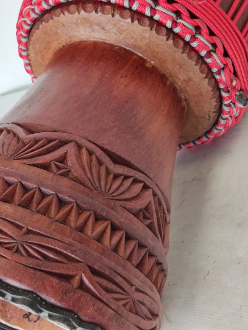 Custom-made djembe - Signature Guinea djembe