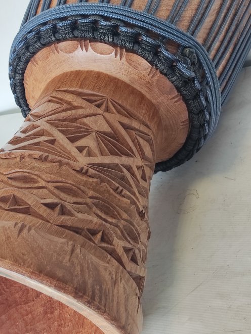 Custom-made djembe - Signature Guinea djembe