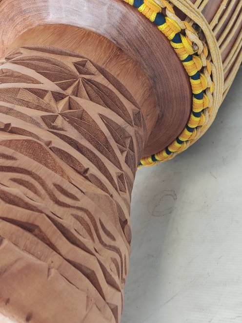Custom-made djembe - Signature Guinea djembe