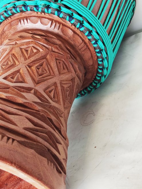 Custom-made djembe - Signature Guinea djembe