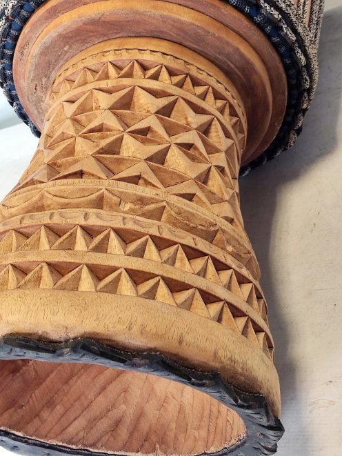 Custom-made djembe - Signature Guinea djembe