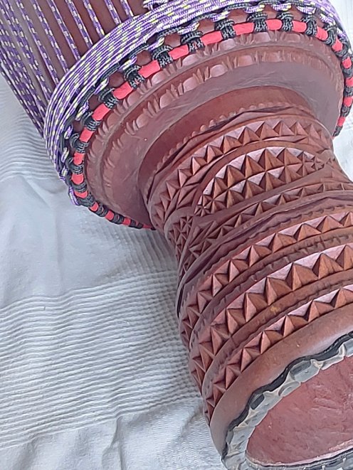 Mahogany (djala) Guinea djembe - High end djembe