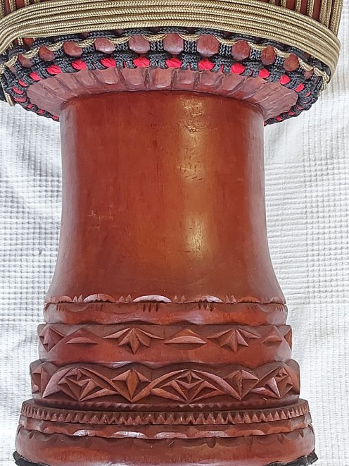 Mahogany (djala) Guinea djembe - High end djembe