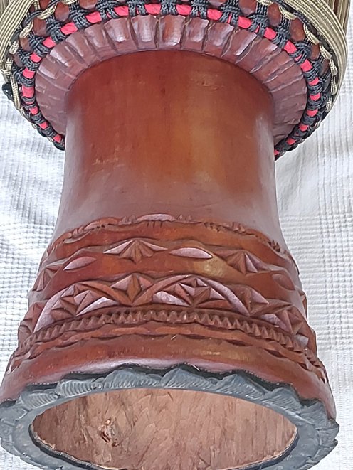 Mahogany (djala) Guinea djembe - High end djembe
