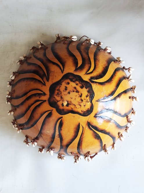 Gita - Calabash with cowries