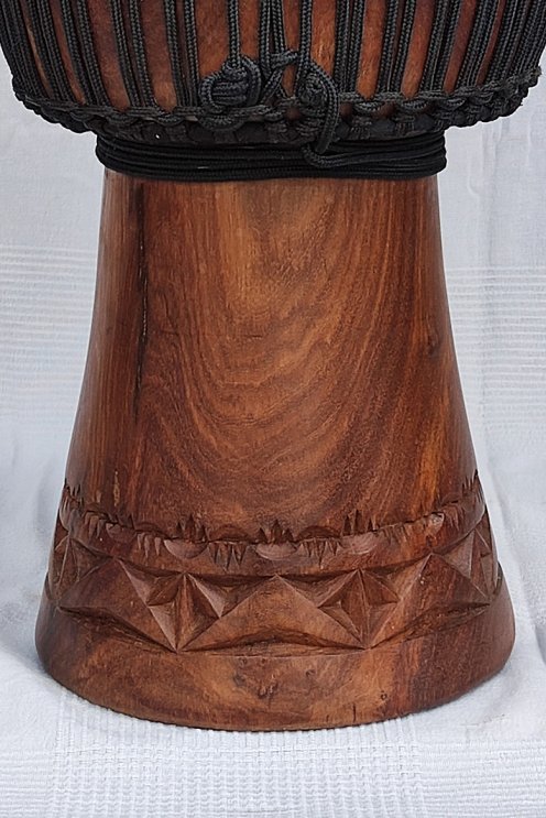 Rosewood (gueni) Guinea djembe - High quality djembe