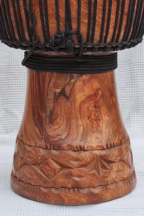 Rosewood (gueni) Guinea djembe - High quality djembe