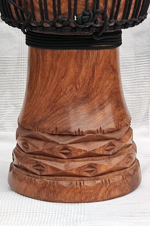 Rosewood (gueni) Guinea djembe - High quality djembe