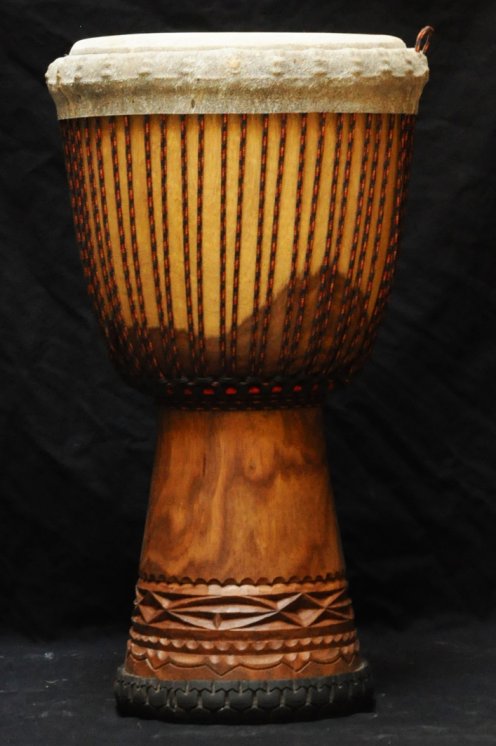 Grand djembé Guinée Top en guéni : djembe guinéen en goni (vène)
