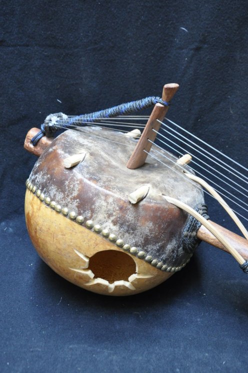 Kamélé n'goni (8 cordes) en vente : acheter un kamélé ngoni (10 cordes)