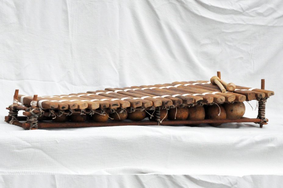 Diatonic Burkina Faso balafon 22 keys