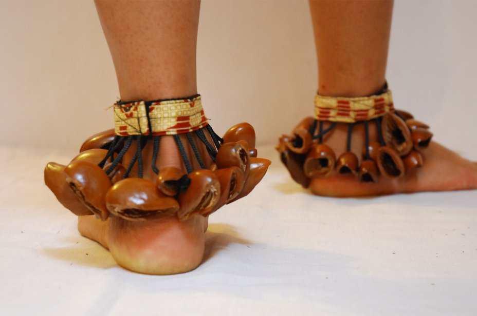 African dance bracelet - Nigeria juju dance anklet