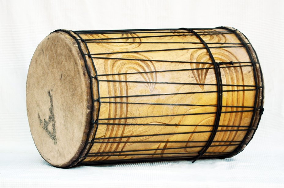 Melina traditional mounting dununba dunun - Guinea dunun drum