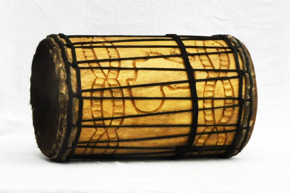 Melina traditional mounting kenkeni dunun - Guinea dunun drum