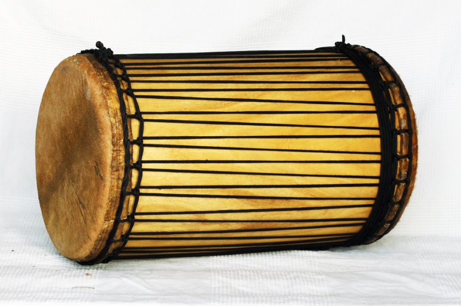 Melina traditional mounting sangban dunun - Guinea dunun drum