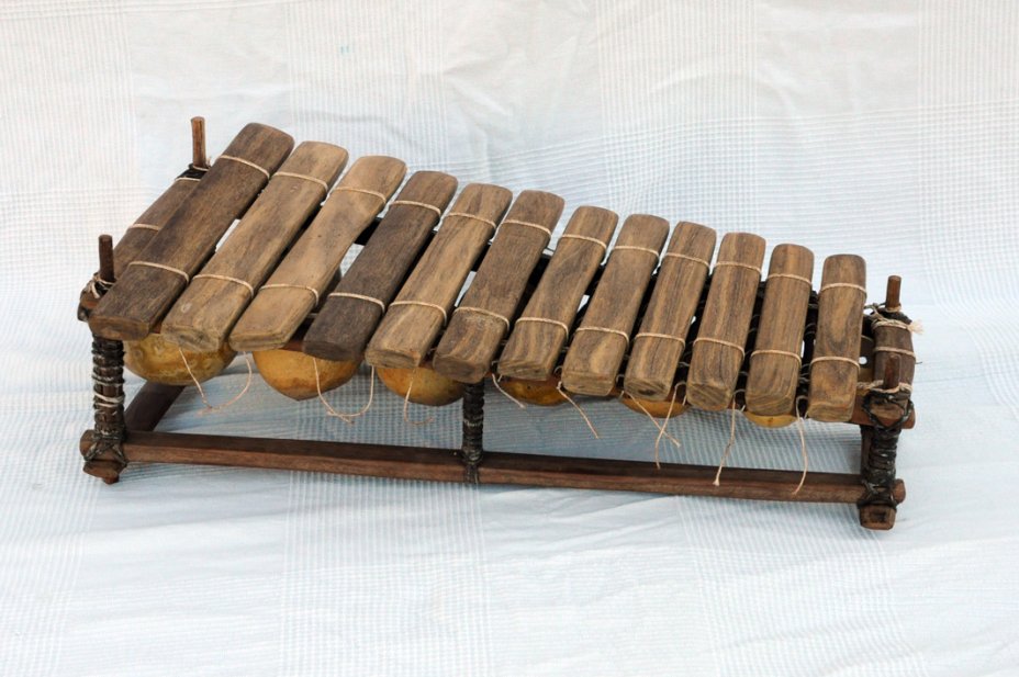 Burkina Faso balafon for sale - 12 keys pentatonic balafon