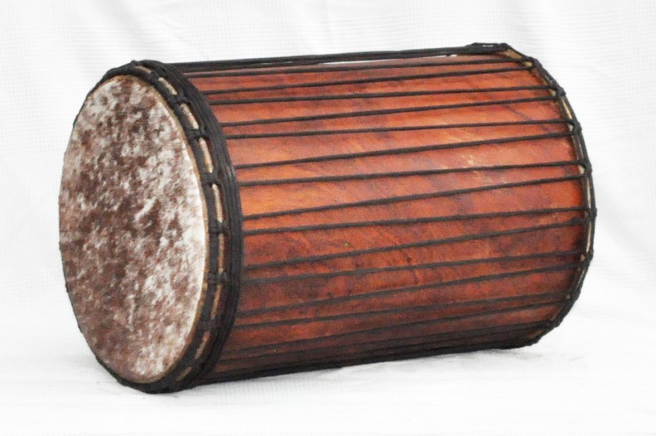 African dundun: Mali dundunba djun djun drum in lingue