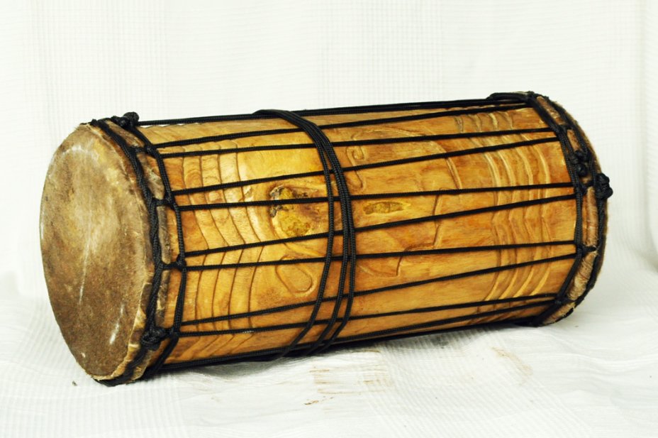 Melina traditional mounting kenkeni dunun - Guinea dunun drum