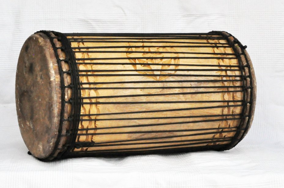 Melina traditional mounting sangban dunun - Guinea dunun drum