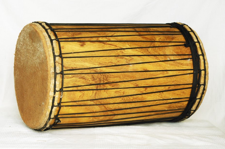 Melina traditional mounting dununba dunun - Guinea dunun drum