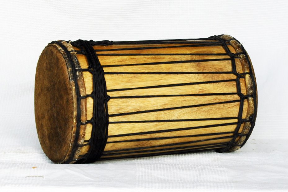 Melina traditional mounting kenkeni dunun - Guinea dunun drum