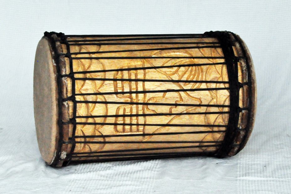 Melina traditional mounting kenkeni dunun - Guinea dunun drum