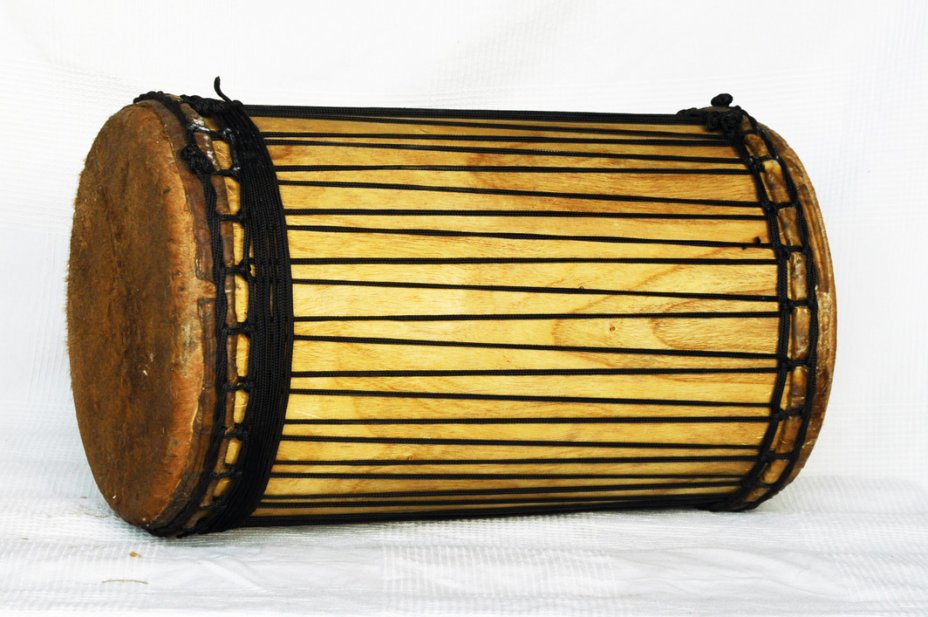 Melina traditional mounting sangban dunun - Guinea dunun drum
