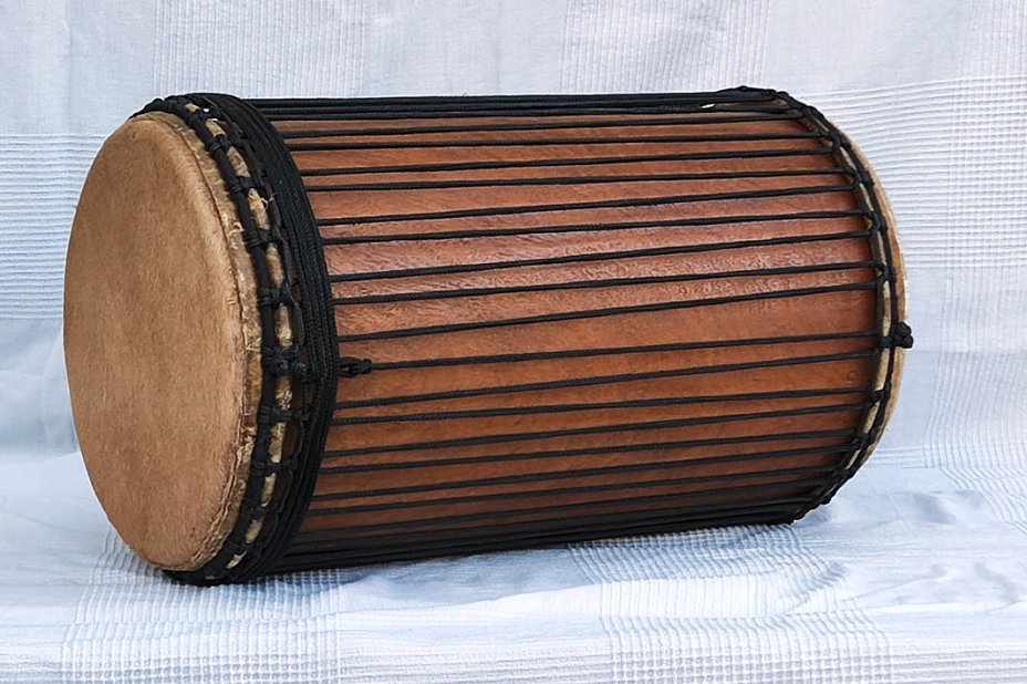 Duki (dugura) Guinea sangban dunun drum 4 irons