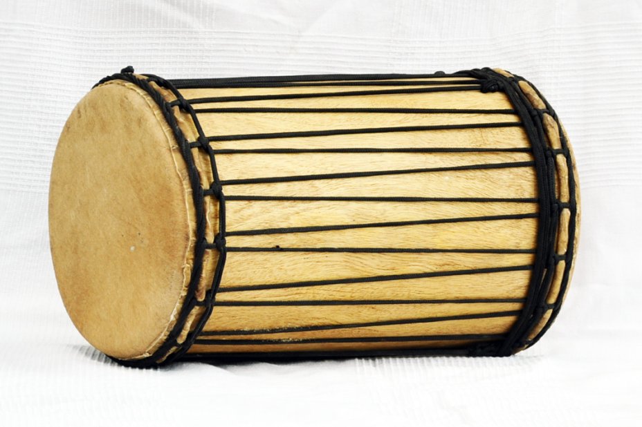 Melina traditional mounting kenkeni dunun - Guinea dunun drum