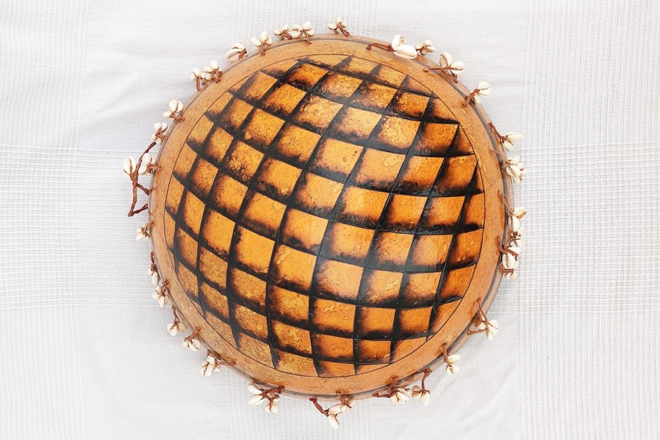 Gita - Calabash with cowries