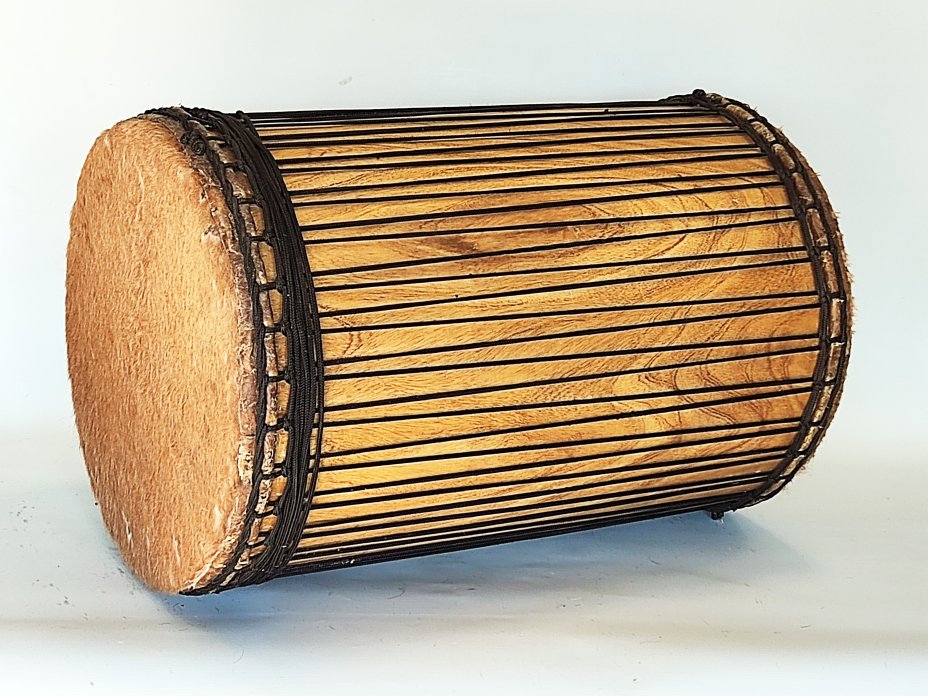 Melina traditional mounting dununba dunun - Guinea dunun drum