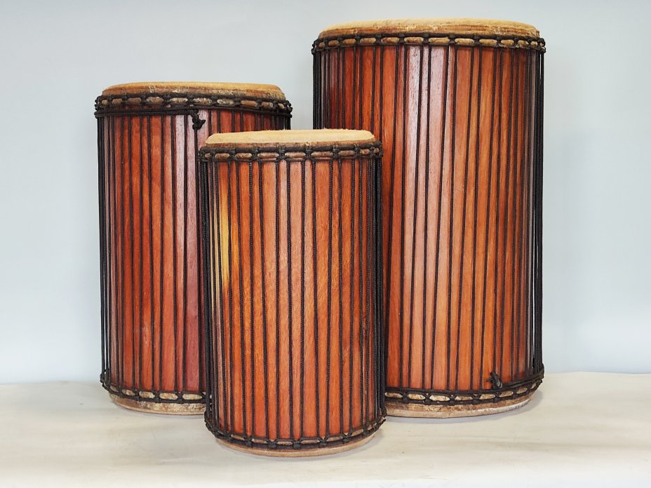 Lengue Guinea dunun drums set