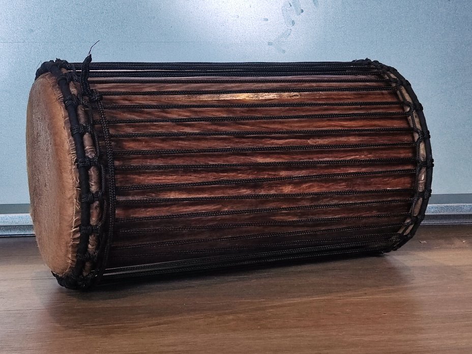 Dundun bass drums - Guinea kenkeni dunun 4 hoops mounting